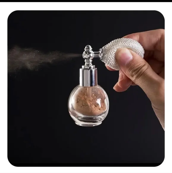 Glitter Body Power. Glam up your look with highly Reflective Glitter BodyPower - Picture 7 of 11